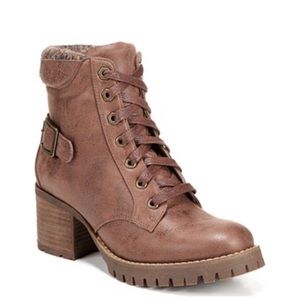 Sexy hiking boots! NIB